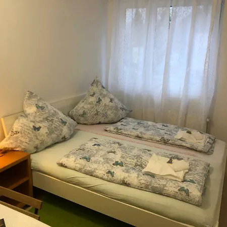 Pension Laatzen * 拉岑