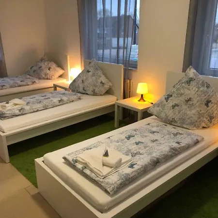 Πανσιόν Pension Laatzen *